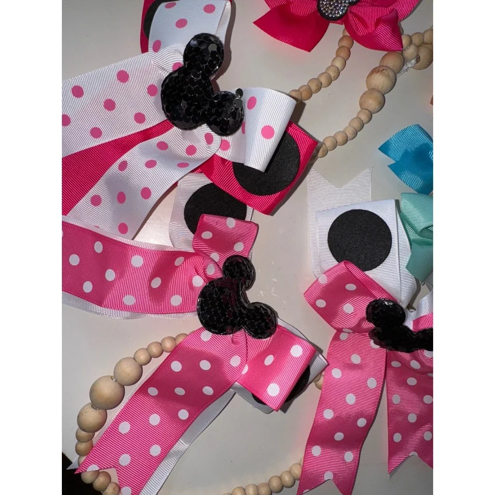 Set of 19 Mickey/Minnie Mouse Bows small and large Disney Fun‎